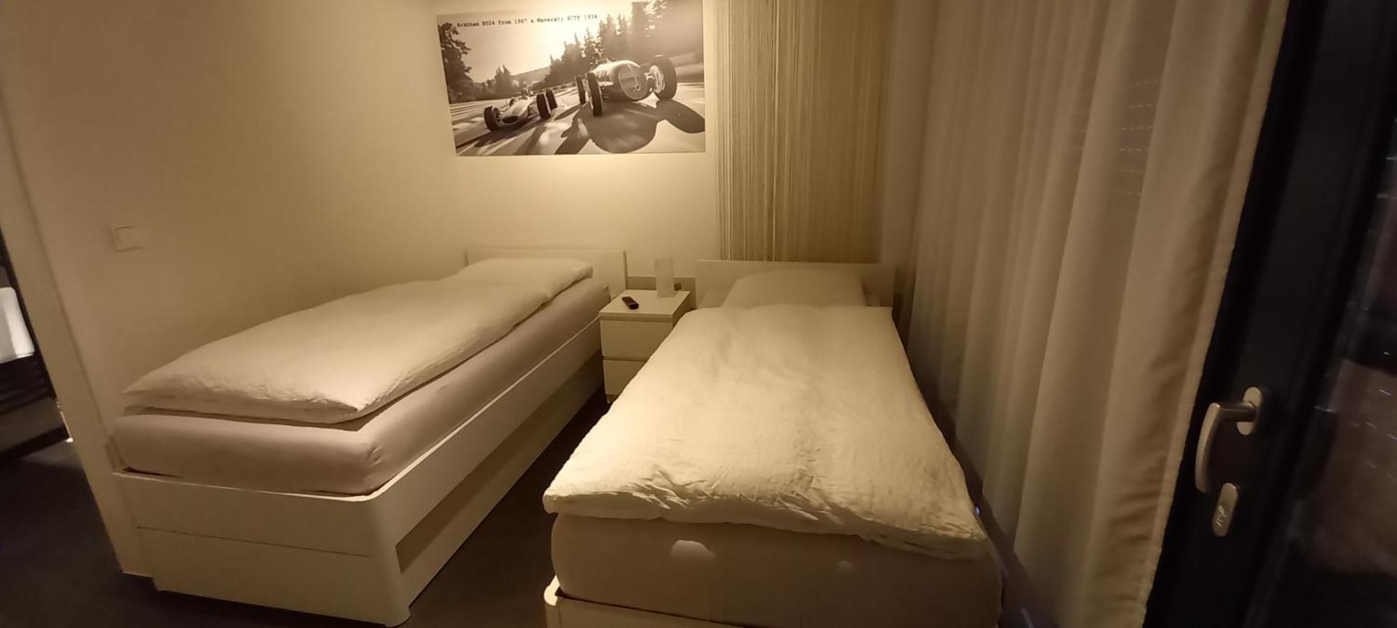 אדנאו Ring-Race-Flats Appartements מראה חיצוני תמונה